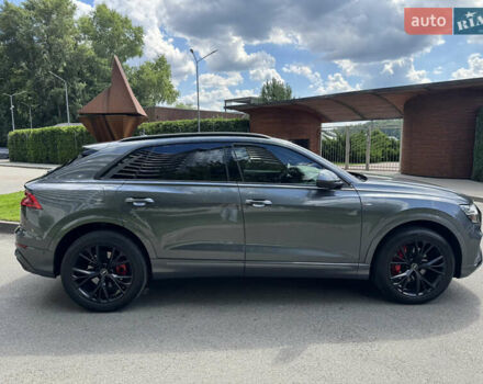 Серый Ауди Q8, объемом двигателя 3 л и пробегом 59 тыс. км за 58500 $, фото 7 на Automoto.ua