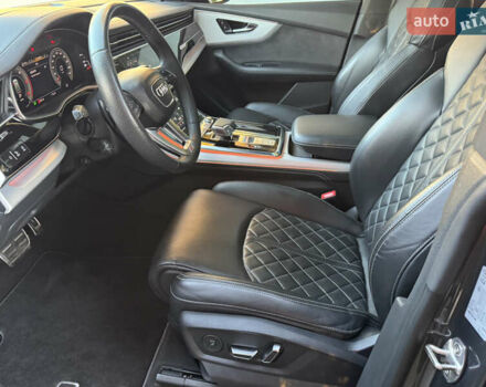 Серый Ауди Q8, объемом двигателя 3 л и пробегом 90 тыс. км за 68500 $, фото 57 на Automoto.ua