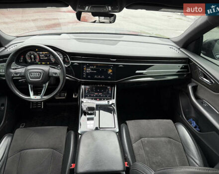 Сірий Ауді Q8, об'ємом двигуна 2.97 л та пробігом 395 тис. км за 39900 $, фото 18 на Automoto.ua