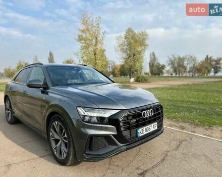 Ауді Q8 2021 у Кам'янське (Дніпродзержинськ) на Automoto.ua Сірий Ауді Q8, об'ємом двигуна 2.97 л та пробігом 165 тис. км за 53999 $, фото 3 на Automoto.ua