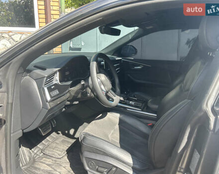 Серый Ауди Q8, объемом двигателя 2.97 л и пробегом 99 тыс. км за 74000 $, фото 3 на Automoto.ua