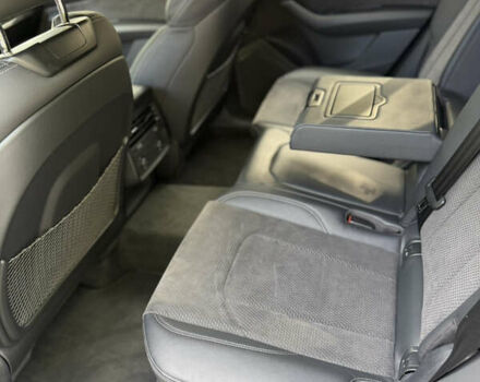 Серый Ауди Q8, объемом двигателя 2.97 л и пробегом 28 тыс. км за 84999 $, фото 30 на Automoto.ua