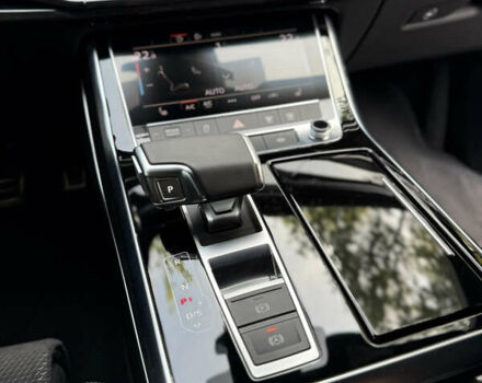 Серый Ауди Q8, объемом двигателя 2.97 л и пробегом 28 тыс. км за 84999 $, фото 13 на Automoto.ua