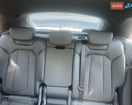 Серый Ауди Q8, объемом двигателя 2.97 л и пробегом 149 тыс. км за 67500 $, фото 19 на Automoto.ua