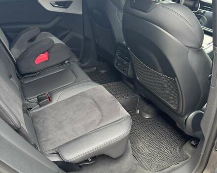 Сірий Ауді Q8, об'ємом двигуна 2.97 л та пробігом 57 тис. км за 82000 $, фото 16 на Automoto.ua