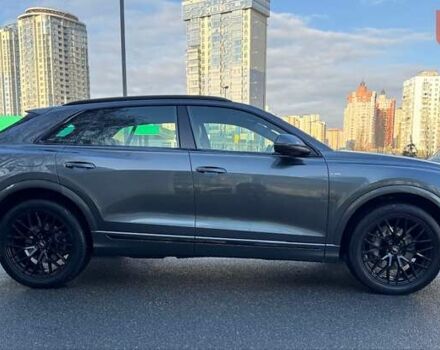 Сірий Ауді Q8, об'ємом двигуна 3 л та пробігом 67 тис. км за 73000 $, фото 8 на Automoto.ua