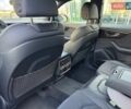 Сірий Ауді Q8, об'ємом двигуна 3 л та пробігом 67 тис. км за 73000 $, фото 70 на Automoto.ua