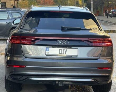 Серый Ауди Q8, объемом двигателя 3 л и пробегом 36 тыс. км за 64550 $, фото 2 на Automoto.ua