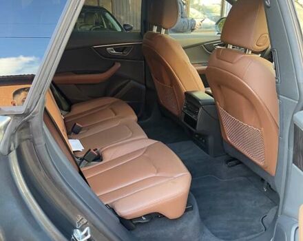 Серый Ауди Q8, объемом двигателя 3 л и пробегом 36 тыс. км за 64550 $, фото 6 на Automoto.ua