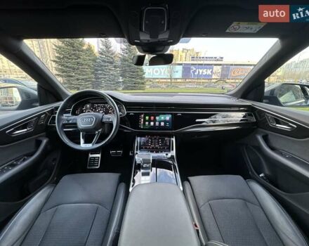 Сірий Ауді Q8, об'ємом двигуна 3 л та пробігом 67 тис. км за 73000 $, фото 82 на Automoto.ua