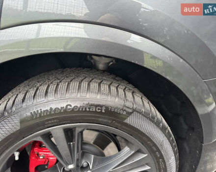 Сірий Ауді Q8, об'ємом двигуна 3 л та пробігом 24 тис. км за 89999 $, фото 51 на Automoto.ua