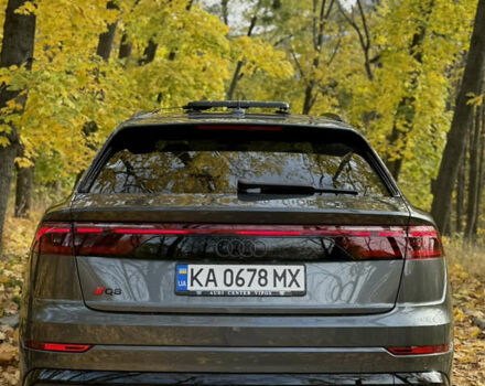 Серый Ауди Q8, объемом двигателя 3 л и пробегом 15 тыс. км за 99500 $, фото 4 на Automoto.ua