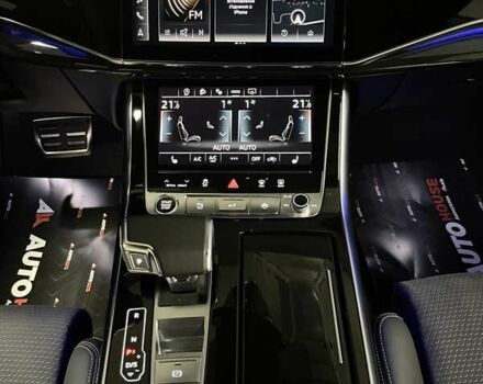 Серый Ауди Q8, объемом двигателя 2.97 л и пробегом 24 тыс. км за 97700 $, фото 58 на Automoto.ua