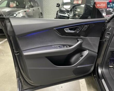 Серый Ауди Q8, объемом двигателя 2.97 л и пробегом 24 тыс. км за 97700 $, фото 26 на Automoto.ua