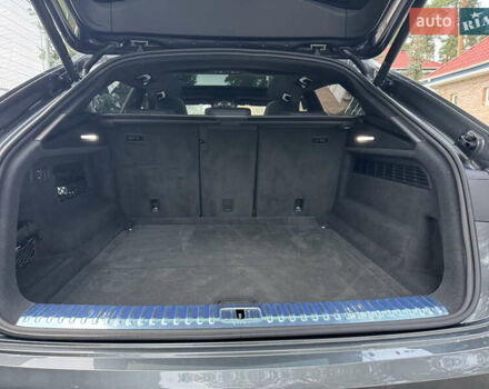 Сірий Ауді Q8, об'ємом двигуна 3 л та пробігом 24 тис. км за 89999 $, фото 53 на Automoto.ua