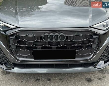 Серый Ауди Q8, объемом двигателя 3 л и пробегом 2 тыс. км за 106000 $, фото 2 на Automoto.ua