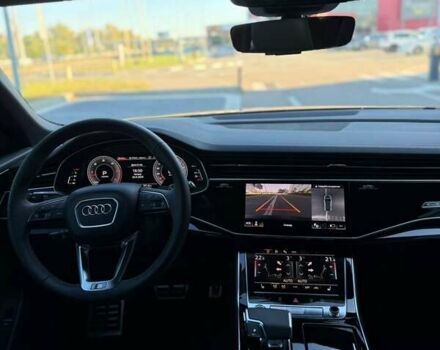 Серый Ауди Q8, объемом двигателя 2.97 л и пробегом 15 тыс. км за 101500 $, фото 2 на Automoto.ua