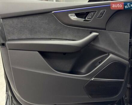 Серый Ауди Q8, объемом двигателя 3 л и пробегом 1 тыс. км за 106900 $, фото 17 на Automoto.ua