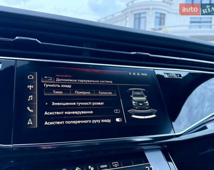 Серый Ауди Q8, объемом двигателя 3 л и пробегом 1 тыс. км за 115900 $, фото 63 на Automoto.ua