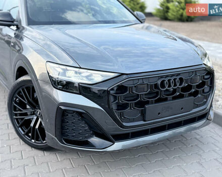 Серый Ауди Q8, объемом двигателя 3 л и пробегом 1 тыс. км за 115900 $, фото 4 на Automoto.ua