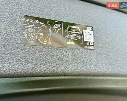 Серый Ауди Q8, объемом двигателя 3 л и пробегом 1 тыс. км за 115900 $, фото 48 на Automoto.ua