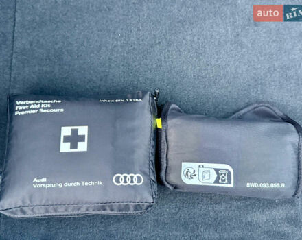 Серый Ауди Q8, объемом двигателя 3 л и пробегом 1 тыс. км за 115900 $, фото 45 на Automoto.ua