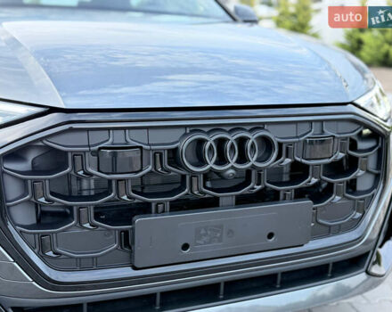 Серый Ауди Q8, объемом двигателя 3 л и пробегом 1 тыс. км за 115900 $, фото 5 на Automoto.ua