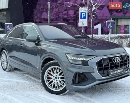 Серый Ауди Q8, объемом двигателя 2.97 л и пробегом 255 тыс. км за 44490 $, фото 1 на Automoto.ua