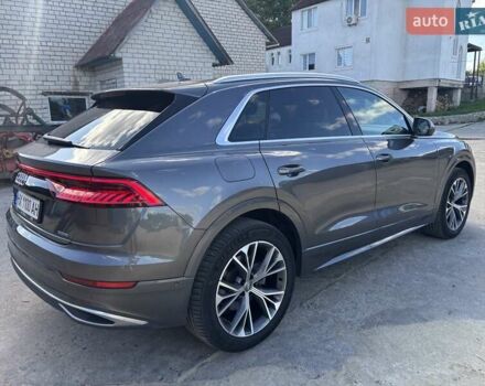 Серый Ауди Q8, объемом двигателя 2.97 л и пробегом 218 тыс. км за 51000 $, фото 1 на Automoto.ua