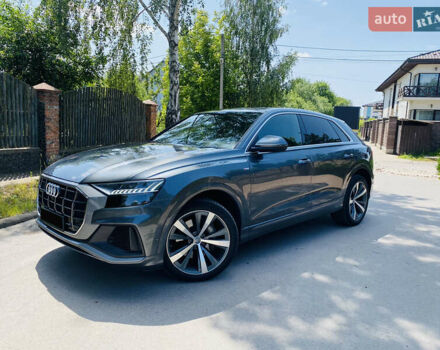 Сірий Ауді Q8, об'ємом двигуна 2.97 л та пробігом 95 тис. км за 58500 $, фото 1 на Automoto.ua