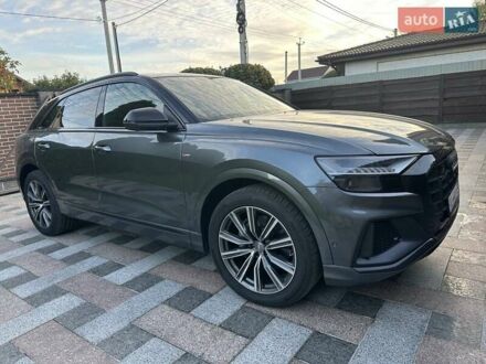 Сірий Ауді Q8, об'ємом двигуна 2.97 л та пробігом 100 тис. км за 64000 $, фото 1 на Automoto.ua