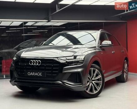 Серый Ауди Q8, объемом двигателя 3 л и пробегом 150 тыс. км за 57900 $, фото 1 на Automoto.ua