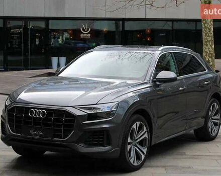 Серый Ауди Q8, объемом двигателя 3 л и пробегом 99 тыс. км за 43500 $, фото 1 на Automoto.ua