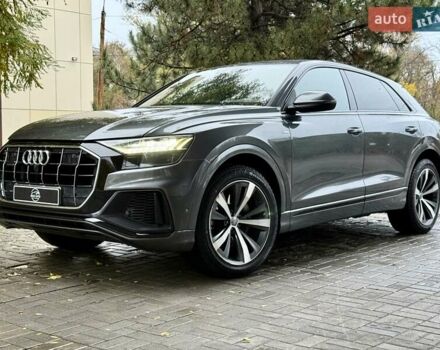 Ауді Q8 2019 у Дніпро (Дніпропетровську) на Automoto.ua Сірий Ауді Q8, об'ємом двигуна 2.97 л та пробігом 120 тис. км за 60500 $, фото 1 на Automoto.ua