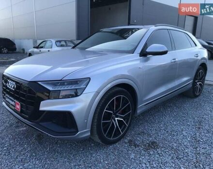 Серый Ауди Q8, объемом двигателя 3 л и пробегом 141 тыс. км за 63490 $, фото 1 на Automoto.ua