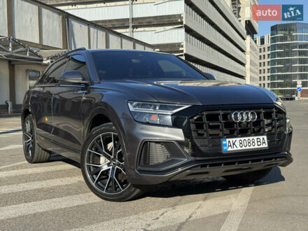 Ауді Q8 2020 у Києві на Automoto.ua Сірий Ауді Q8, об'ємом двигуна 3 л та пробігом 63 тис. км за 59900 $, фото 1 на Automoto.ua
