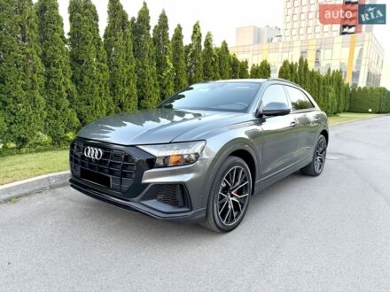 Сірий Ауді Q8, об'ємом двигуна 3 л та пробігом 51 тис. км за 52000 $, фото 1 на Automoto.ua