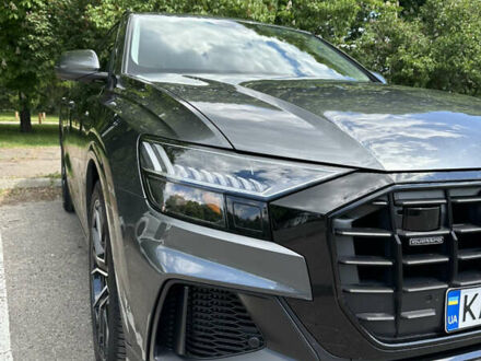 Ауді Q8 2020 у Києві на Automoto.ua Сірий Ауді Q8, об'ємом двигуна 3 л та пробігом 17 тис. км за 61900 $, фото 1 на Automoto.ua