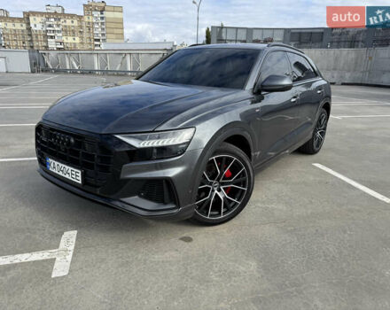 Ауді Q8 2021 у Києві на Automoto.ua Сірий Ауді Q8, об'ємом двигуна 3 л та пробігом 25 тис. км за 73000 $, фото 1 на Automoto.ua