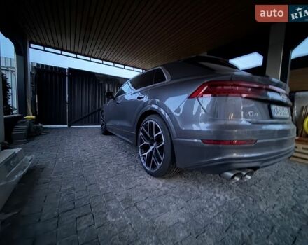 Серый Ауди Q8, объемом двигателя 3 л и пробегом 35 тыс. км за 72000 $, фото 1 на Automoto.ua