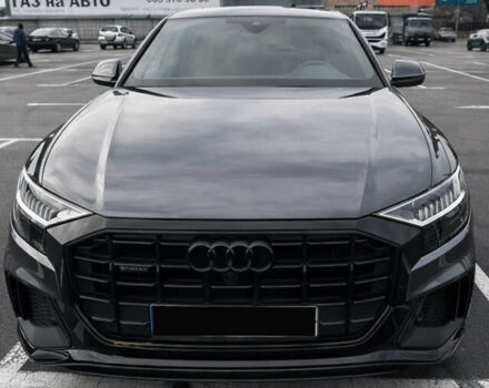 Серый Ауди Q8, объемом двигателя 3 л и пробегом 28 тыс. км за 81000 $, фото 1 на Automoto.ua