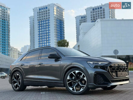 Серый Ауди Q8, объемом двигателя 3 л и пробегом 1 тыс. км за 117900 $, фото 1 на Automoto.ua