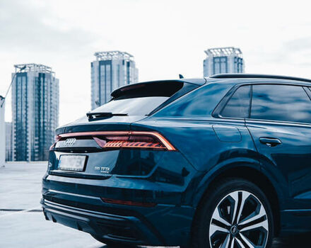 Синій Ауді Q8, об'ємом двигуна 3 л та пробігом 70 тис. км за 72000 $, фото 3 на Automoto.ua
