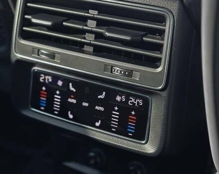 Синий Ауди Q8, объемом двигателя 3 л и пробегом 126 тыс. км за 55000 $, фото 7 на Automoto.ua