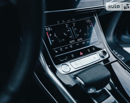 Синій Ауді Q8, об'ємом двигуна 3 л та пробігом 70 тис. км за 72000 $, фото 10 на Automoto.ua