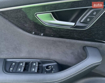 Синій Ауді Q8, об'ємом двигуна 2.97 л та пробігом 135 тис. км за 57000 $, фото 4 на Automoto.ua