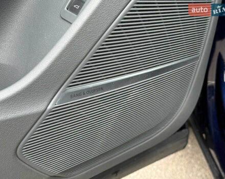 Синий Ауди Q8, объемом двигателя 2.97 л и пробегом 156 тыс. км за 61700 $, фото 51 на Automoto.ua