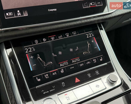 Синий Ауди Q8, объемом двигателя 2.97 л и пробегом 156 тыс. км за 61700 $, фото 39 на Automoto.ua