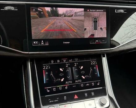 Синий Ауди Q8, объемом двигателя 2.97 л и пробегом 142 тыс. км за 55000 $, фото 2 на Automoto.ua