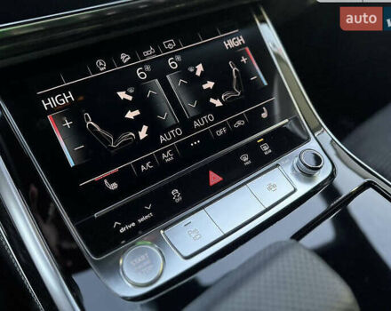 Синій Ауді Q8, об'ємом двигуна 2.97 л та пробігом 135 тис. км за 57000 $, фото 1 на Automoto.ua